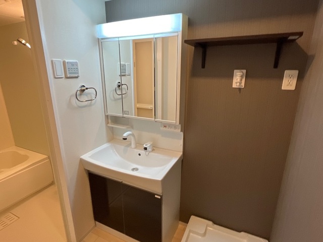 ＣＯＮＳＯＬＡＲ（コンソラール）の独立洗面台|洗面(イメージ)