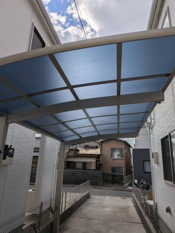 【駐車場】 | 甘沼中古戸建 | 1台分余裕のカーポート