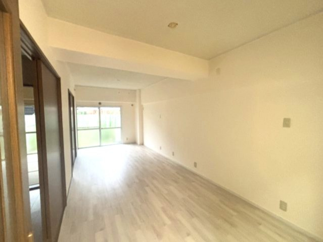 ヴィラ本山の居間・リビング