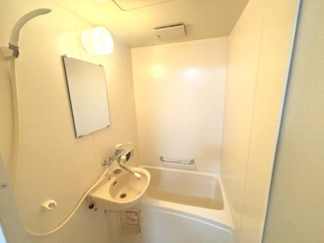 ヴィラ本山の浴室