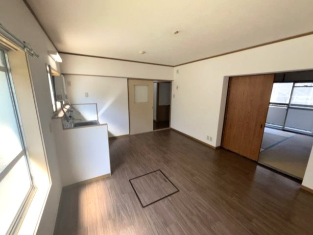 鶴甲団地10号棟の居間・リビング