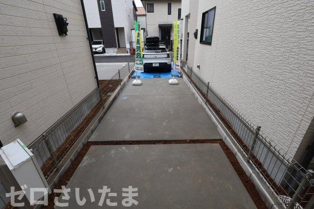《仲介手数料無料》見沼区東大宮６丁目68-7新築一戸建てハートフルタウンの駐車場