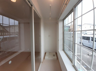 【内装】 | アダルカス | 内装は落ち着いています