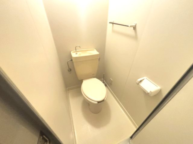ブロスコート住吉のトイレ