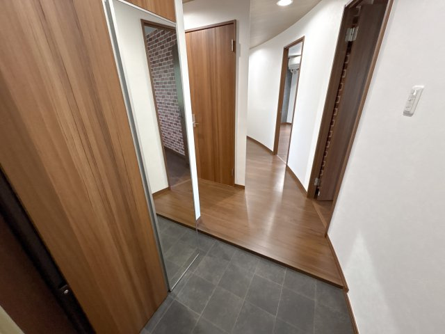 欅コートの玄関