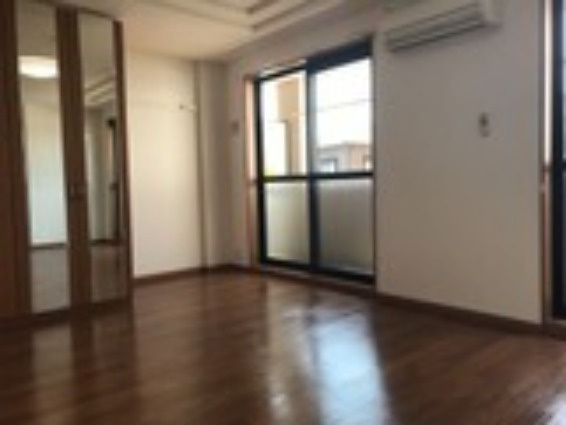 グランチェスタＫーⅠの居間・リビング