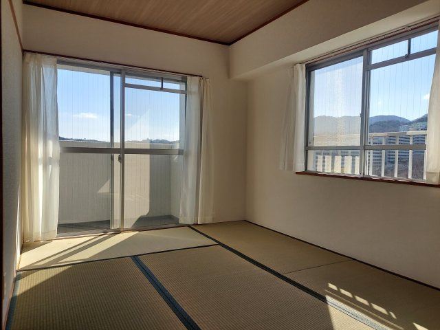 逆瀬川パークマンションの和室|和室約6帖