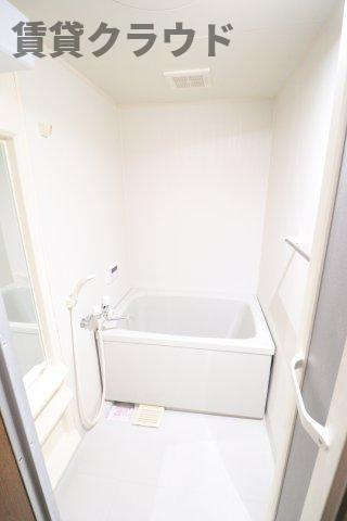 パークサイトの浴室|畳の上でゆっくりとくつろげる和室です