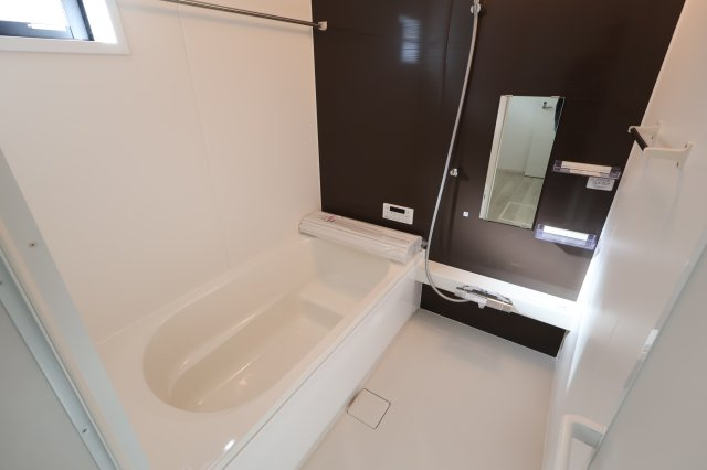 《仲介手数料無料》西区三橋５丁目286新築一戸建てKEIAI Graceの浴室