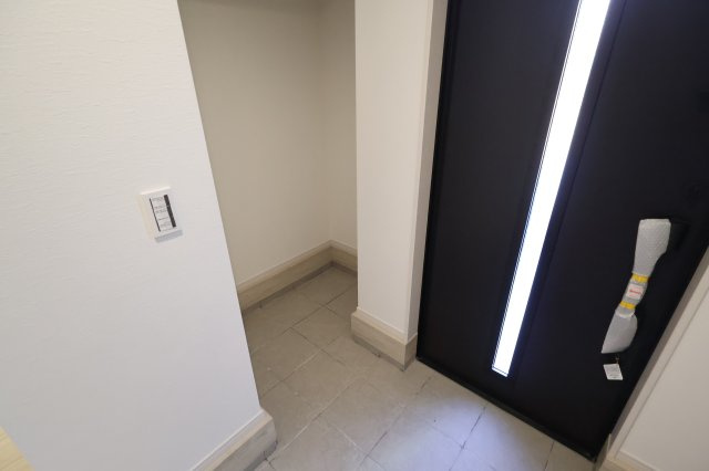 《仲介手数料無料》西区三橋５丁目286新築一戸建てKEIAI Graceの玄関