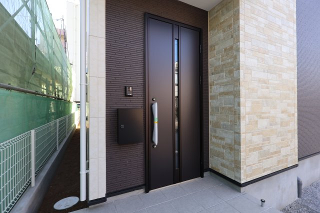 《仲介手数料無料》西区三橋５丁目286新築一戸建てKEIAI Graceの玄関