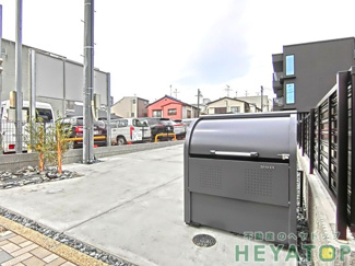  | 敷地内ごみ置き場エントランス