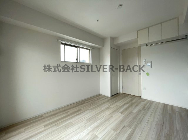 セレニテ桜川駅前プリエの居間・リビング