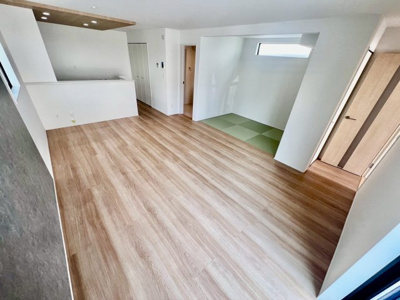 【居間・リビング】 | 佐伯区五日市中央３丁目