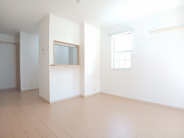 グレイスＭの内装|明るい色調の室内です