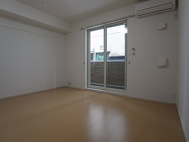 神戸市長田区久保町９丁目のアパートの居間・リビング|リビング室内