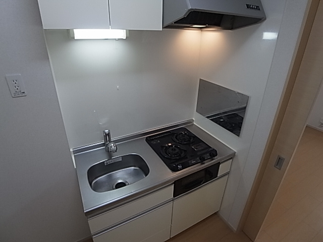 神戸市長田区久保町９丁目のアパートのキッチン|システムキッチン（ガス２口）