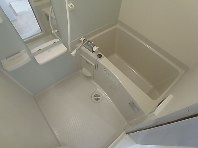 神戸市長田区久保町９丁目のアパートの浴室|バスルーム