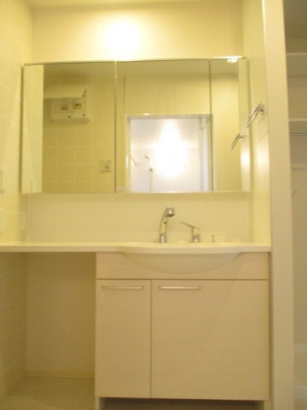 カーサステラⅢ（カーサステラスリー）【10，000円キャッシュバック対象物件】の独立洗面台|朝の支度にも助かる、独立の洗髪洗面化粧台