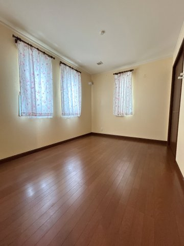 常滑市虹の丘戸建の洋室