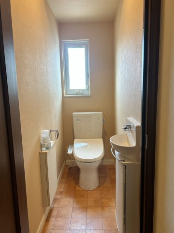 常滑市虹の丘戸建のトイレ