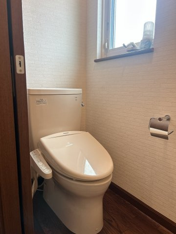 常滑市虹の丘戸建のトイレ