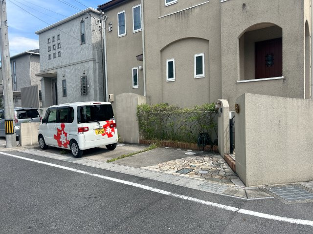 常滑市虹の丘戸建の駐車場
