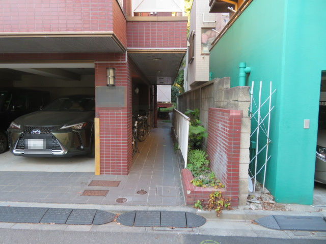 杉並区和田３丁目の一棟マンション