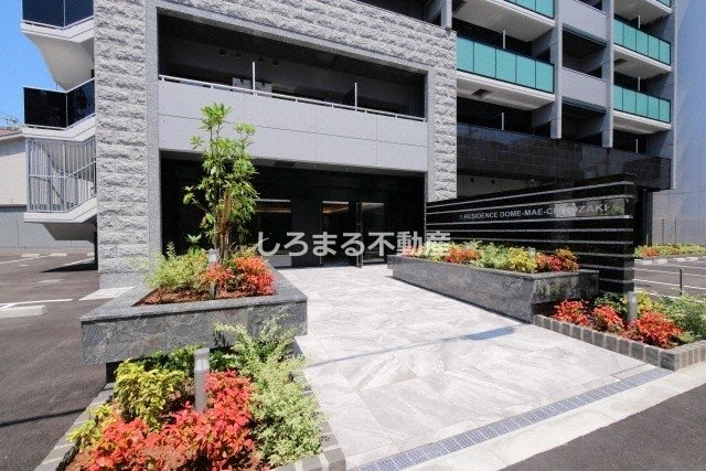 S-RESIDENCEドーム前千代崎のエントランス