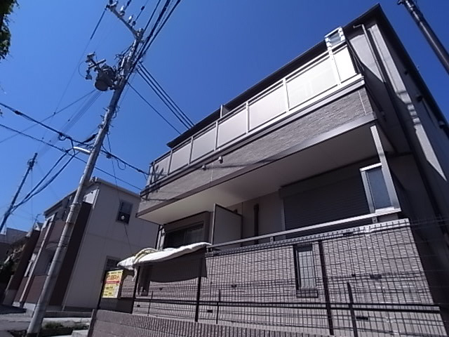 神戸市須磨区月見山本町２丁目のアパートの外観