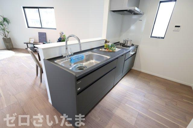 《仲介手数料無料》浦和区高砂４丁目8-1新築一戸建てブライト・ニュー・ガーデンのキッチン
