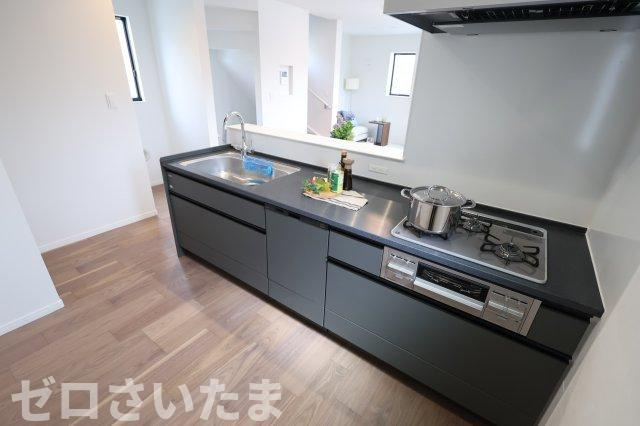 《仲介手数料無料》浦和区高砂４丁目8-1新築一戸建てブライト・ニュー・ガーデンのキッチン