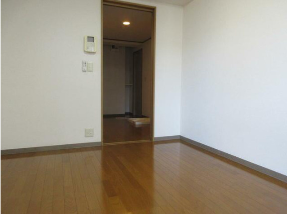 ヒルズエクセル　南向き　角部屋　オートロックの居間・リビング