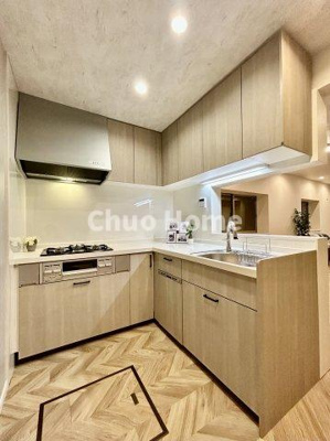 【キッチン】 | 荒川区東尾久2丁目中古住宅 | 収納豊富なシステムキッチン