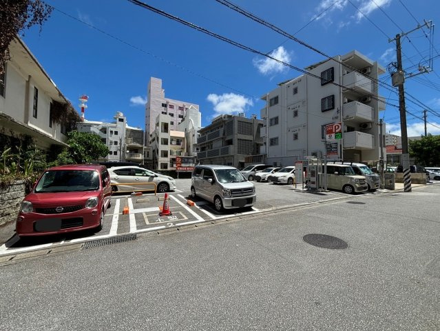Dパーキング（泉崎2丁目第3）の外観