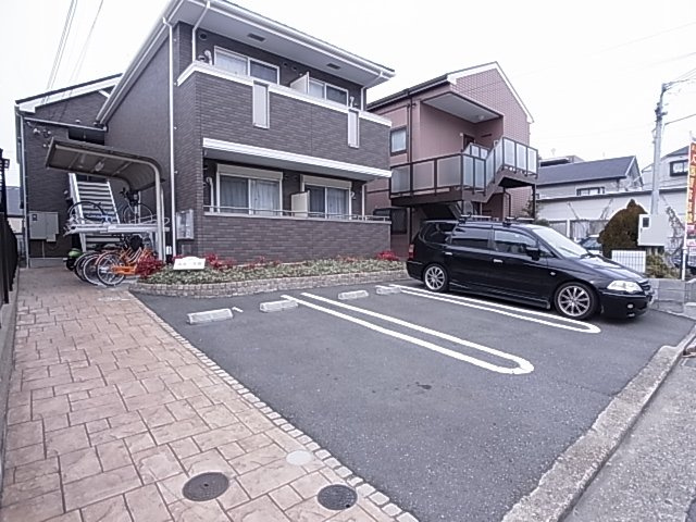 神戸市須磨区大田町６丁目のアパートの駐車場