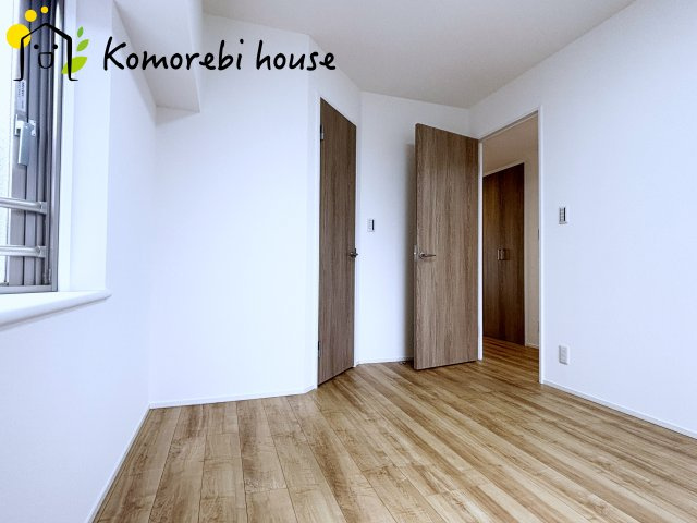 オーベル大宮東宮原の洋室|収納付きでゆとりのある空間。寝室としても使え、衣類やおもちゃもスッキリ片付く快適な部屋。