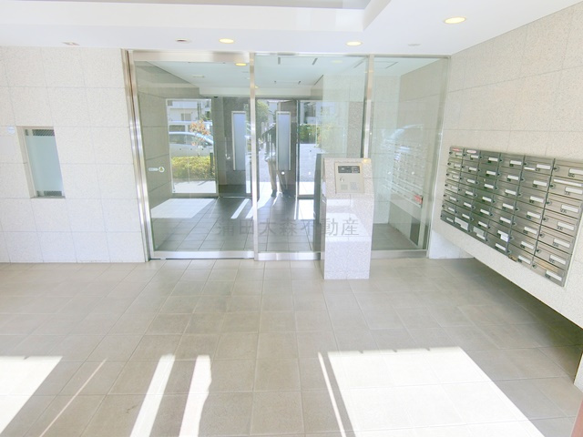 ヒューマンハイム本羽田のエントランス