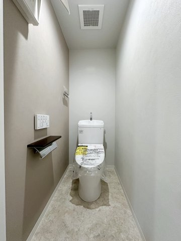 ローレルコート楽々園301のトイレ|ウォシュレットトイレ☆