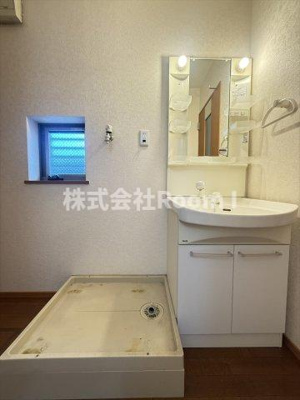 【洗面所】 | トリニティ・旭化成ヘーベルメゾンHEBEL HAUS | 明るい洗面所です