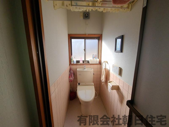 【トイレ】 | 東来待中古戸建 | 清潔感のあるトイレです
