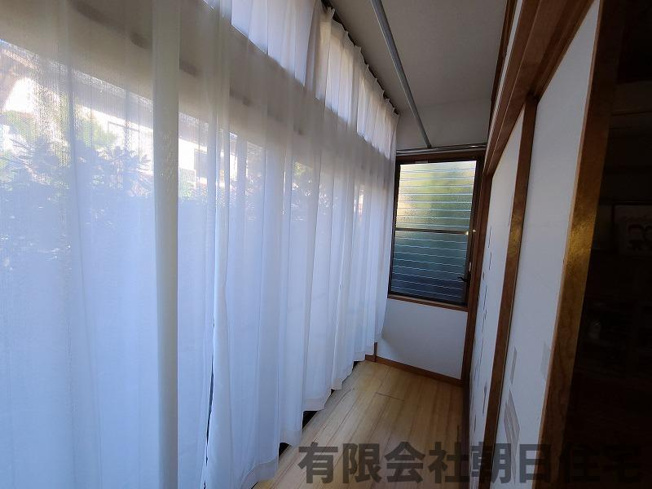 【その他】 | 東来待中古戸建 | リビング隣の縁側です