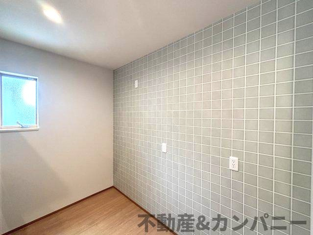 水泥町新築戸建　ONO新築建売のキッチン|キッチン背面オシャレです
