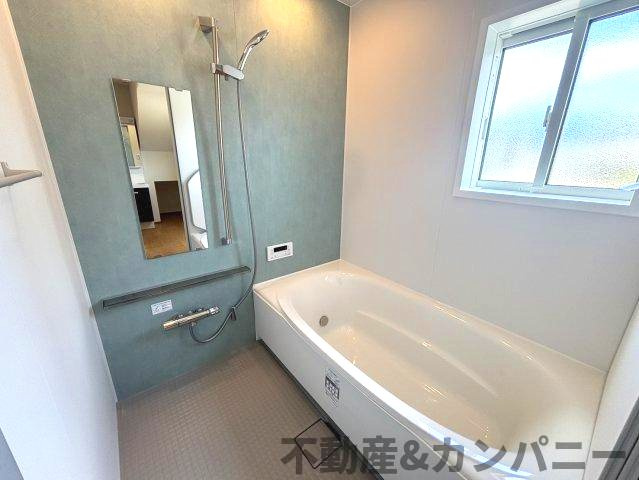 水泥町新築戸建　ONO新築建売の浴室|ゆったり過ごせるお風呂です