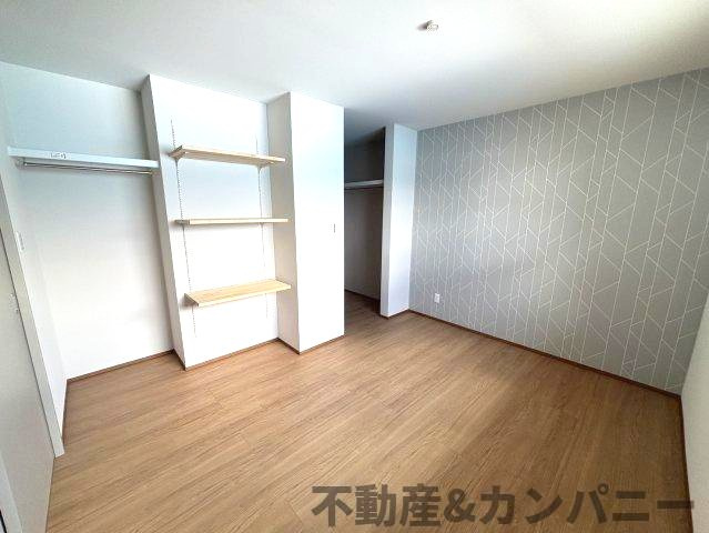 水泥町新築戸建　ONO新築建売の洋室|明るい洋室です