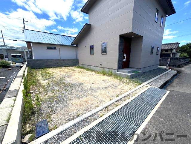 水泥町新築戸建　ONO新築建売の駐車場|広々とした駐車場です
