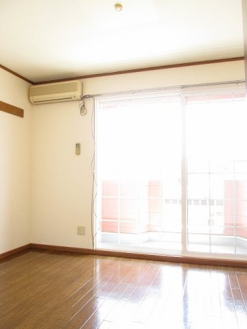 サンフラワ－２４の居間・リビング|居室・リビング