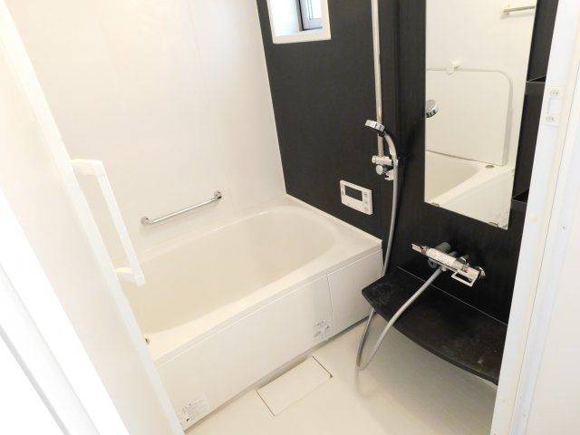 名古屋市中川区八熊２丁目の中古一戸建の浴室|◇浴室◇　　浴室暖房・追い焚き・オートバス・浴室窓あり