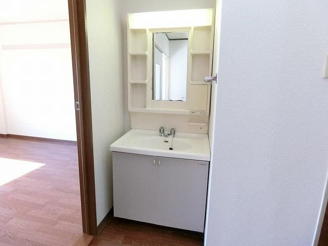 ロジュマン山中の洗面所