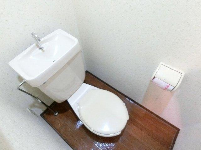 ロジュマン山中のトイレ